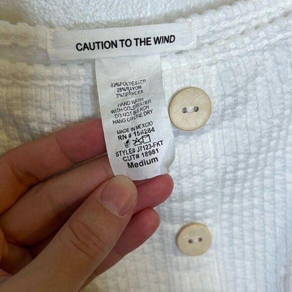 Caution To The Wind White Ruffle Cropped Tank Top Size Medium - Picture 4 of 4